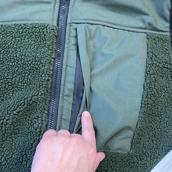 Iceburg Fleece Full-Zip Vest - Dark Green - Picture 8 of 13